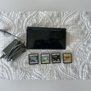 Nintendo DS Lite Bundle